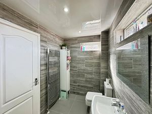 Photo 1- click for photo gallery